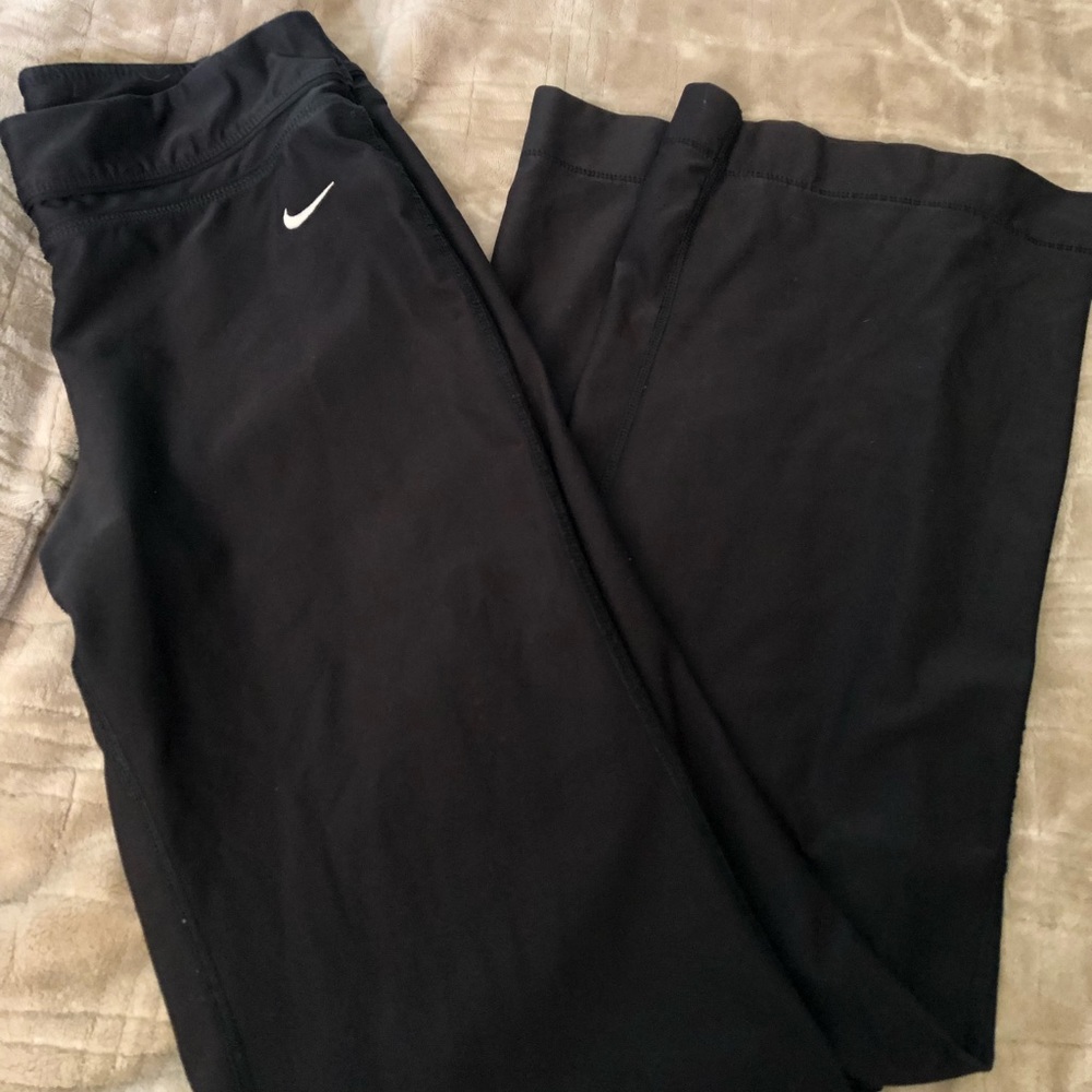 Medium Dri Fit Nike Flare Yoga Pant